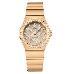 Omega 131.55.28.60.99.006 : Constellation Manhattan 28 Quartz Yellow Gold - Diamond / Flaxen Meteorite Omega 131.55.28.60.99.006 : Constellation Manhattan 28 Quartz Yellow Gold - Diamond / Flaxen Meteorite