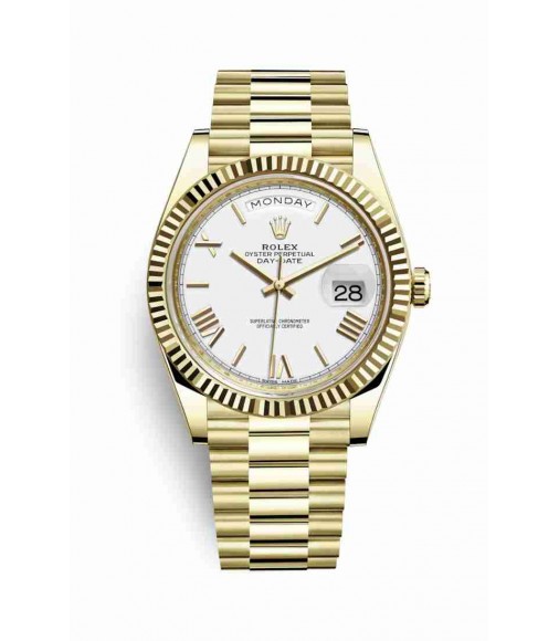 Rolex Day-Date 40 18 ct yellow gold 228238 White Dial Watch